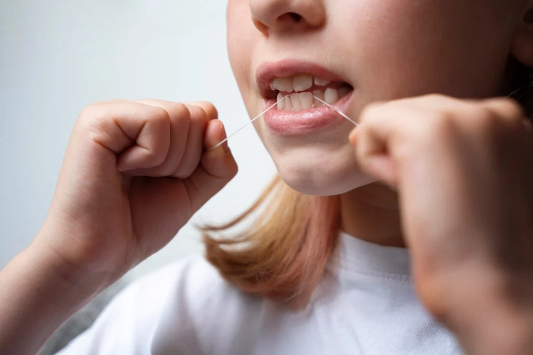easy ways to teach kids to floss