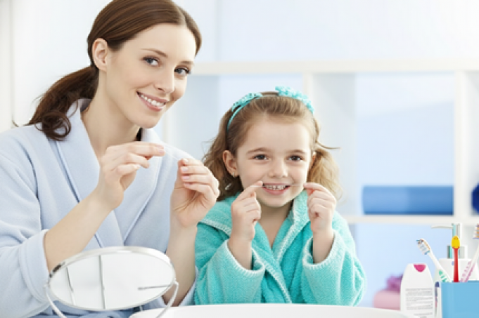 5 Easy Tips to Teach Your Child How to Floss for a Healthy Smile